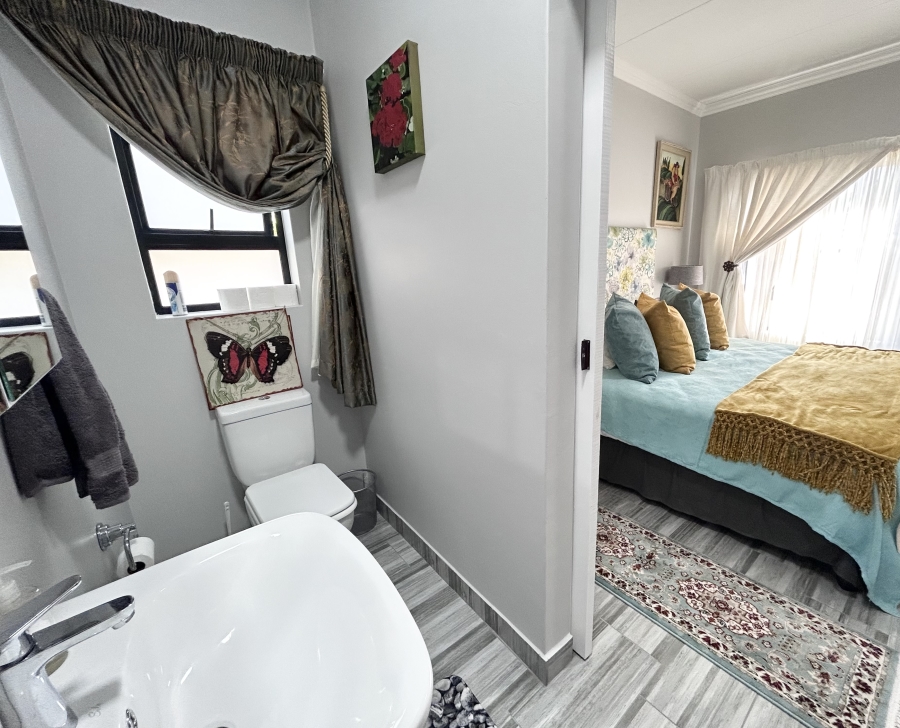 3 Bedroom Property for Sale in Marina Martinique Eastern Cape